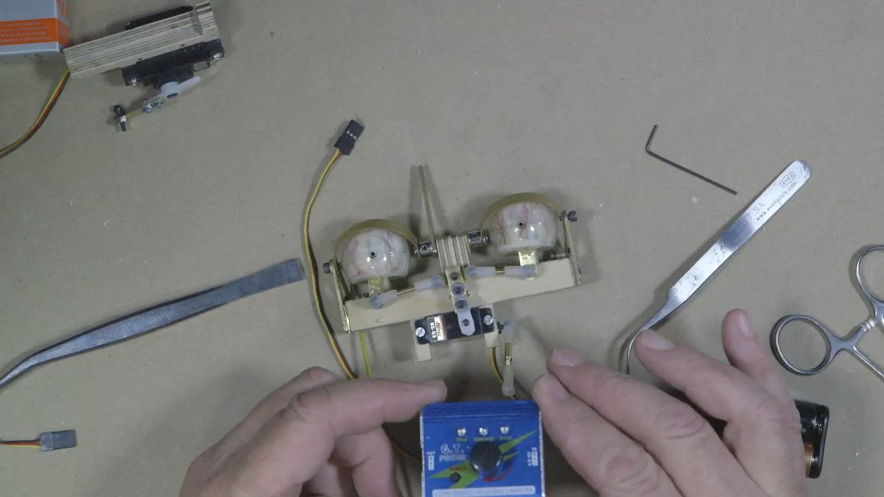 Caton-Largent shows the servo tester/cycler he uses, the G.T. Power servo tester.