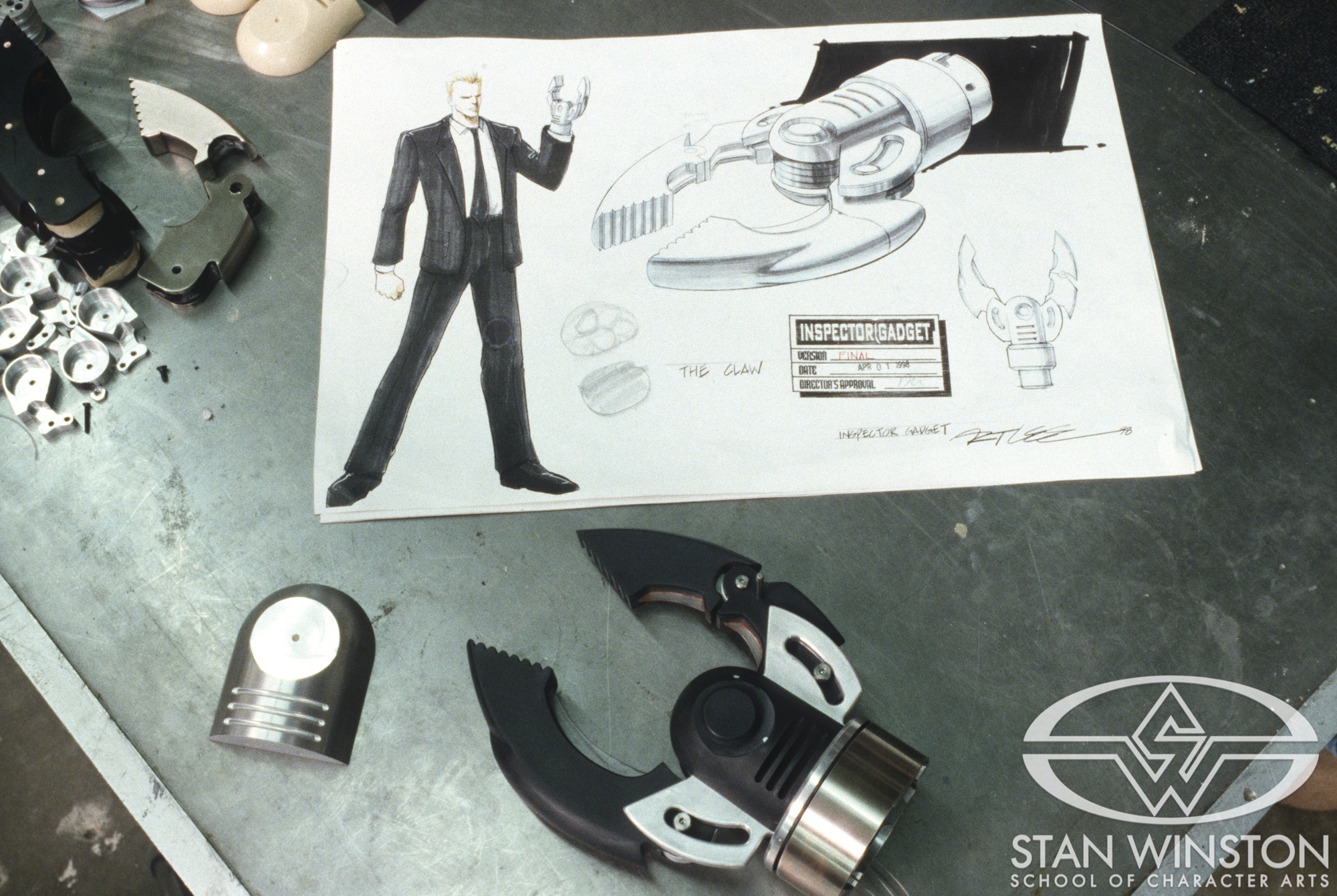 Behind the Scenes of Inspector Gadget (1999) at Stan Winston Studio | Stan  Winston School of Character Arts, image size:2000x1341