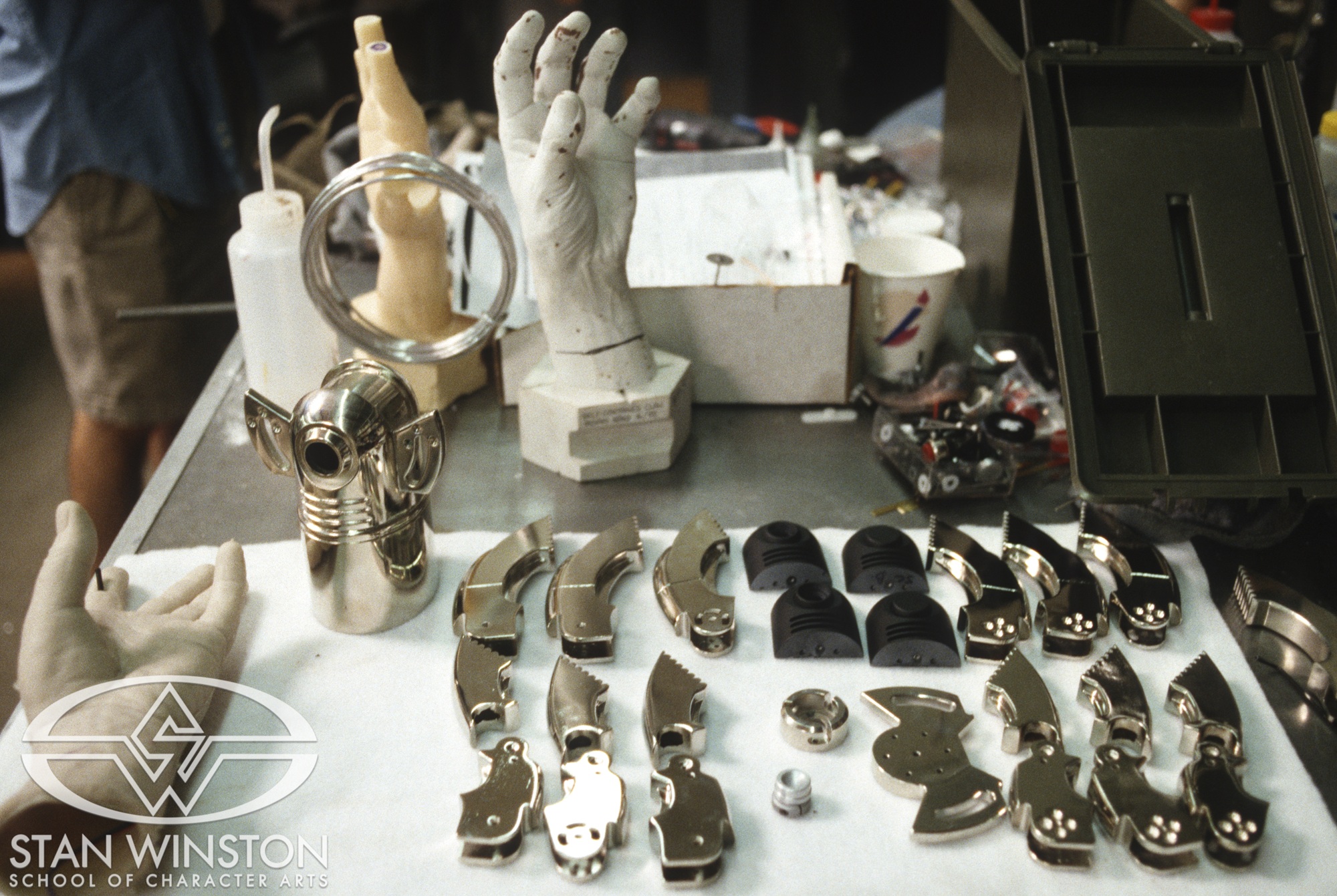 Behind the Scenes of Inspector Gadget (1999) at Stan Winston Studio